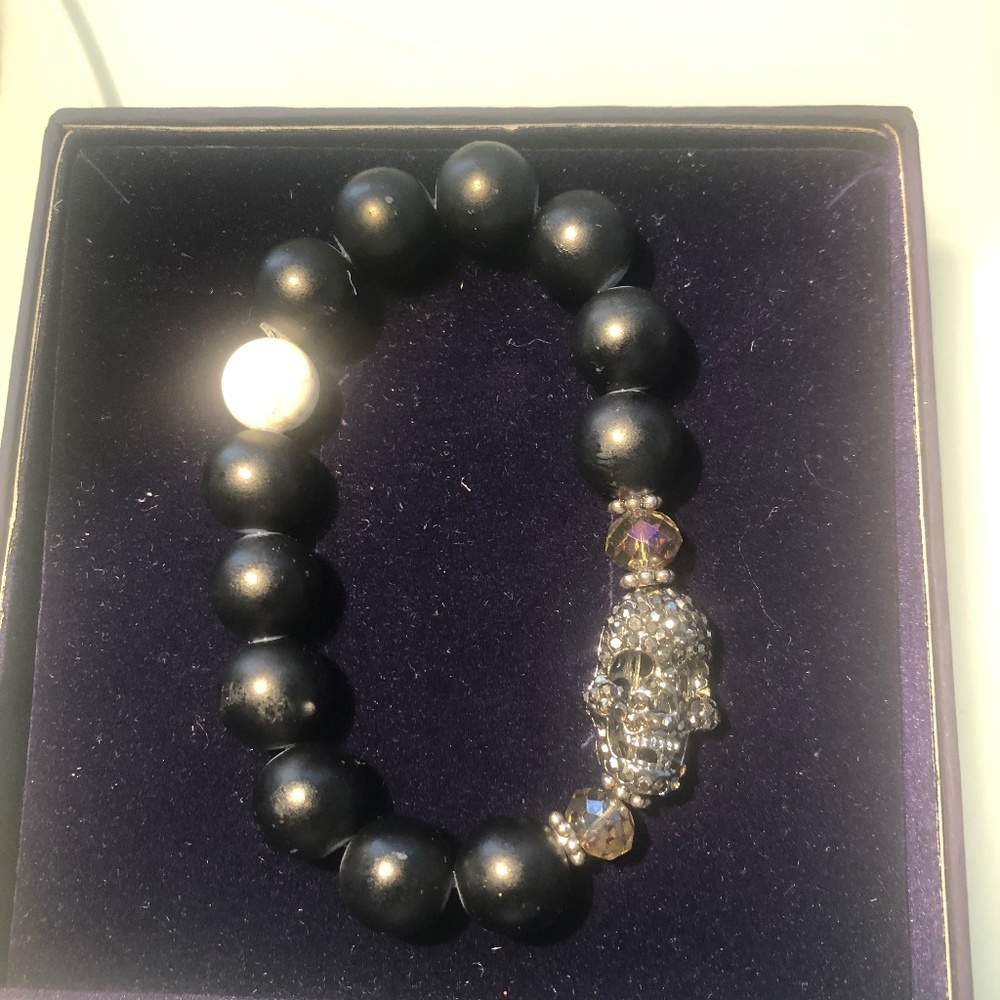 Bracelet - skull crystal head with beads
